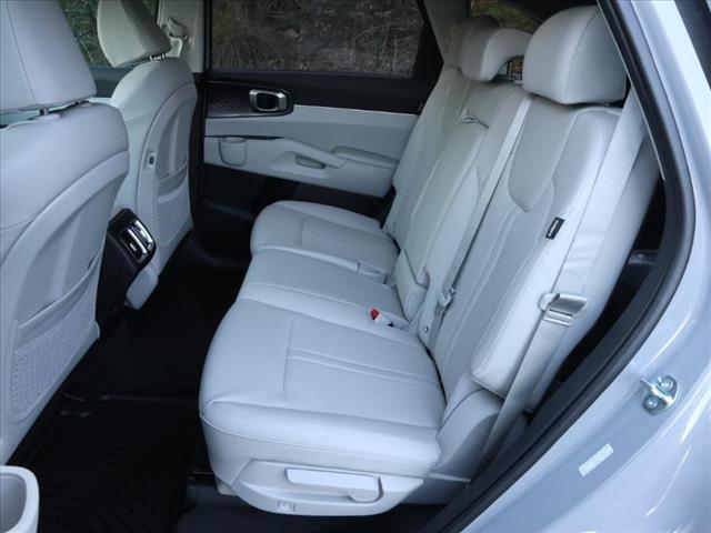 2025 Kia Sorento S FWD