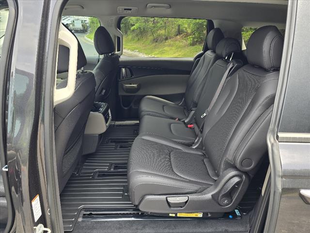 2026 Kia Carnival LXS FWD