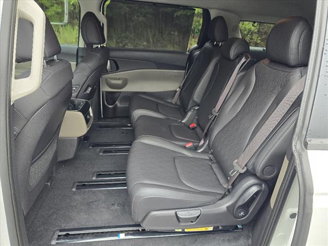 2025 Kia Carnival EX