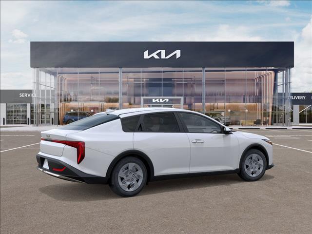 2025 Kia K4 LX FWD