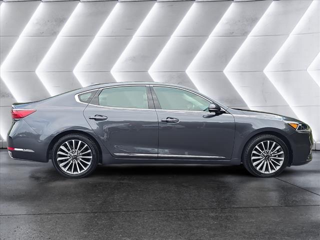 2019 Kia Cadenza Premium