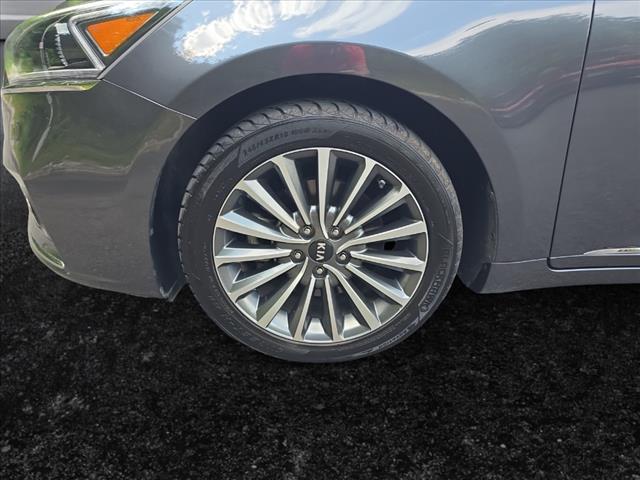 2019 Kia Cadenza Premium