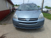 2004 Toyota Sienna XLE - thumbnail 2