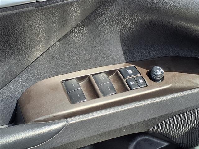 2022 Toyota Camry Hybrid LE