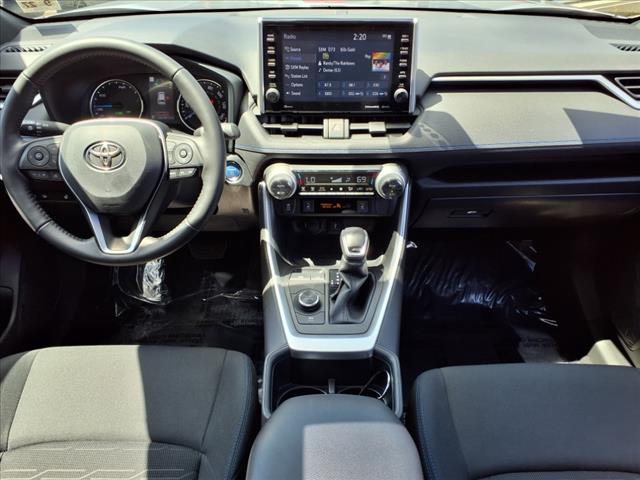 2022 Toyota RAV4 Hybrid SE