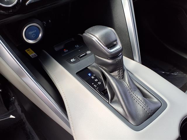 2022 Toyota Venza LE