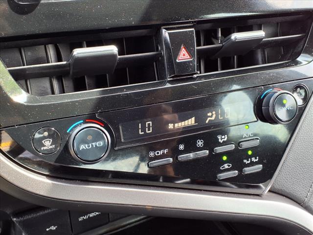 2022 Toyota Camry Hybrid LE