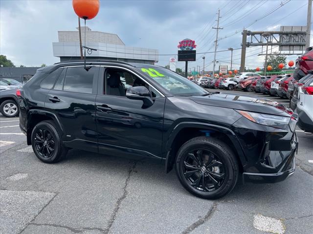 2022 Toyota RAV4 Hybrid SE