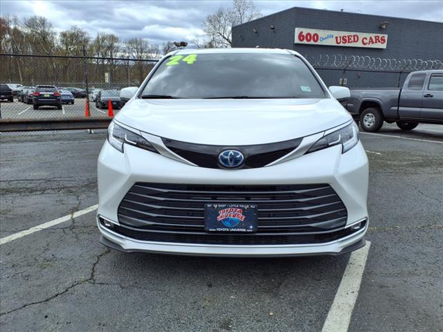 2024 Toyota Sienna Limited 7 Passenger