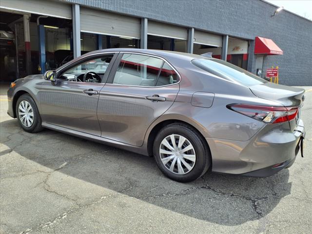 2022 Toyota Camry Hybrid LE