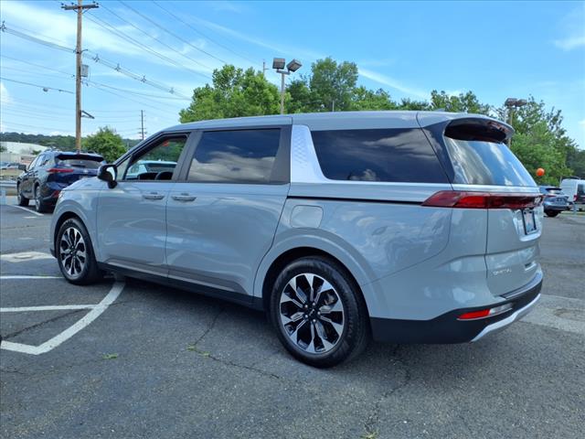 2024 Kia Carnival EX