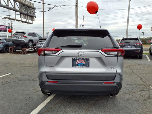 2022 Toyota RAV4 LE