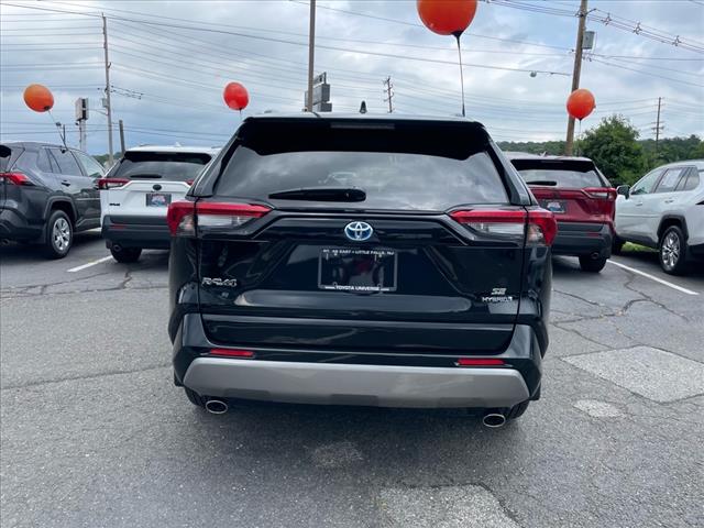 2022 Toyota RAV4 Hybrid SE