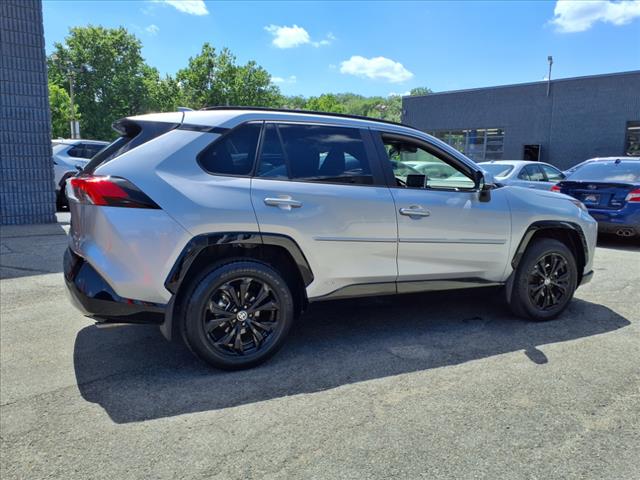 2022 Toyota RAV4 Hybrid SE