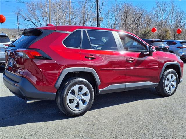 2022 Toyota RAV4 LE