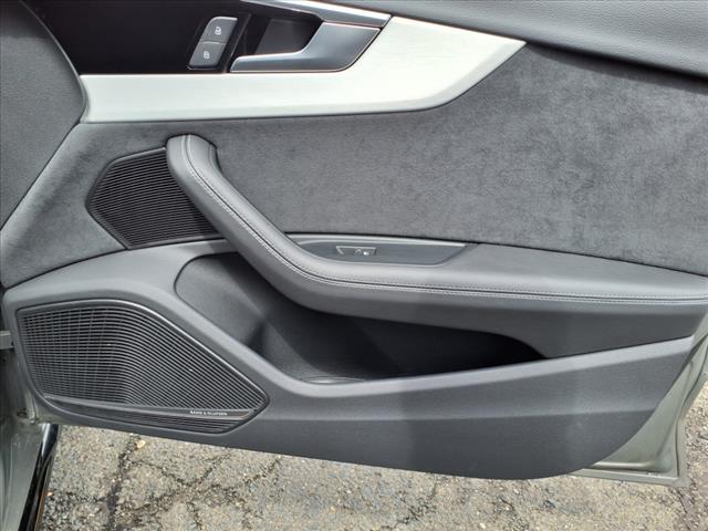 2023 Audi A4 45 S line Prestige quattro