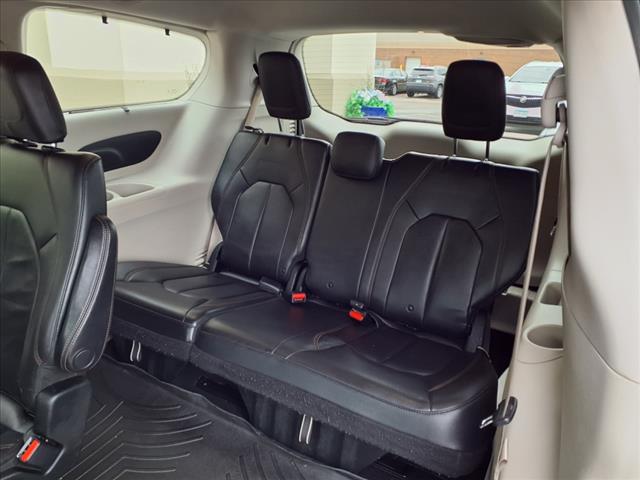 2017 Chrysler Pacifica Touring
