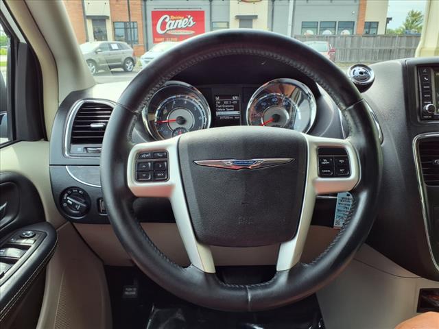 2014 Chrysler Town and Country Touring