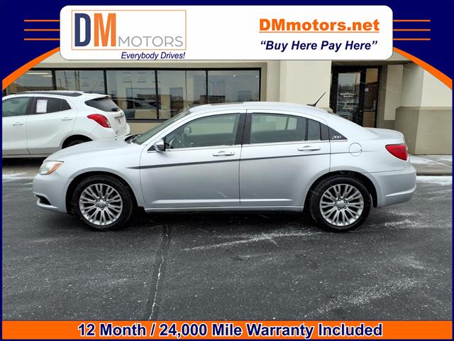 2012 Chrysler 200 Limited  R8233C
