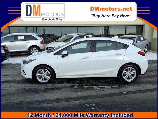 2017 Chevrolet Cruze LT's photo