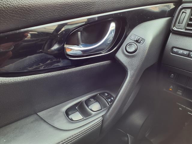 2017 Nissan Rogue Sport SV