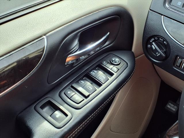 2014 Chrysler Town and Country Touring