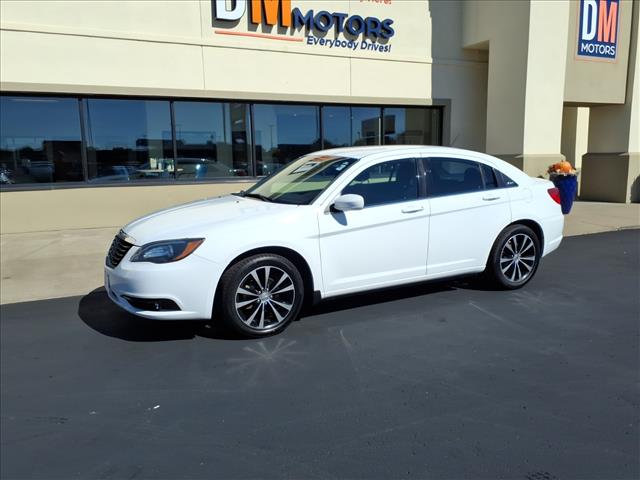2014 Chrysler 200 Touring