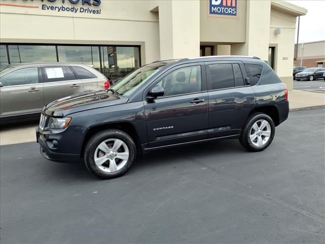 2015 Jeep Compass Latitude:R8143M