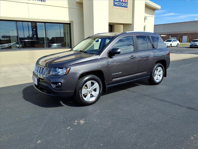 2015 Jeep Compass Latitude:R8482C