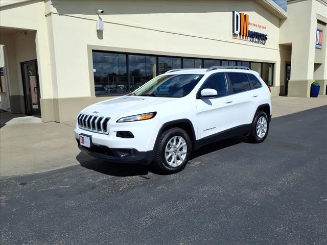 2017 Jeep Cherokee Latitude:R8469M