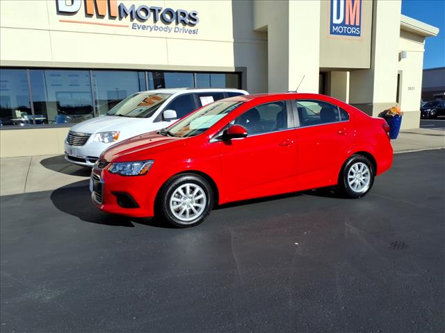 2019 Chevrolet Sonic LT Auto:R8162C