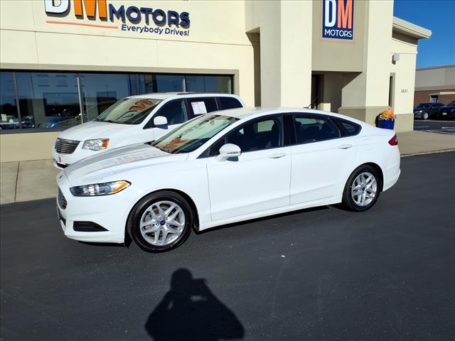 2015 Ford Fusion SE:R8161R
