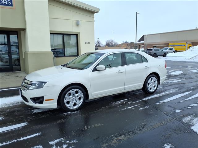 2011 Ford Fusion SE:R8149M