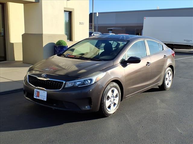 2017 Kia Forte LX:R8505M