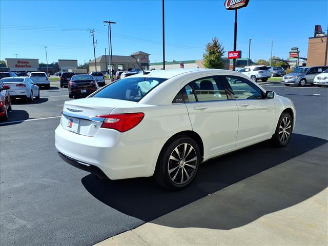 2014 Chrysler 200 Touring