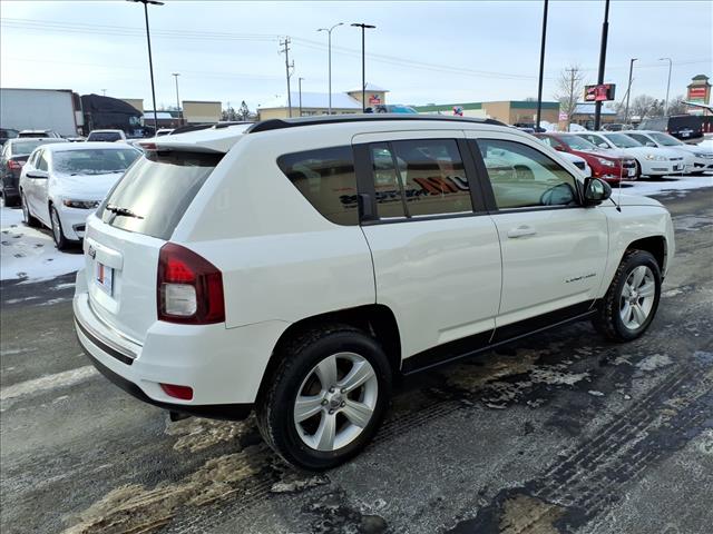 2016 Jeep Compass Sport:R8214R