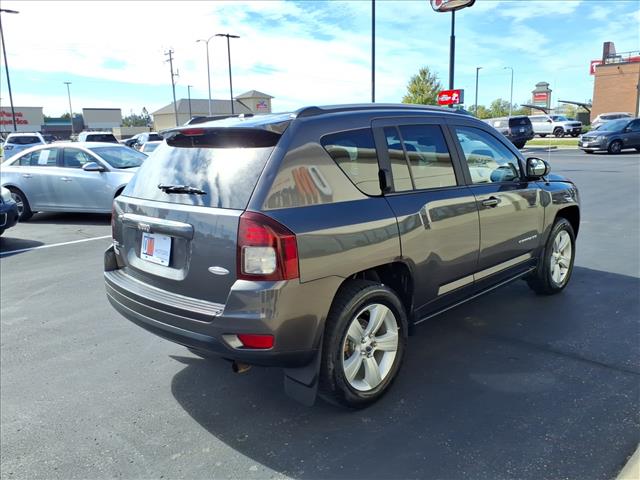 2015 Jeep Compass Latitude:R8482C