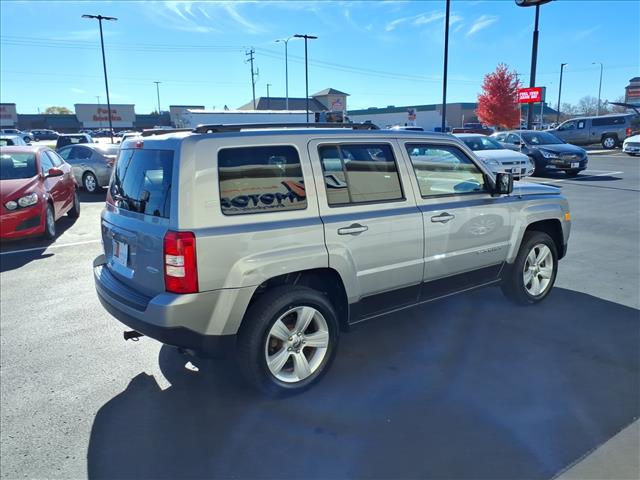 2014 Jeep Patriot Latitude:R8150M