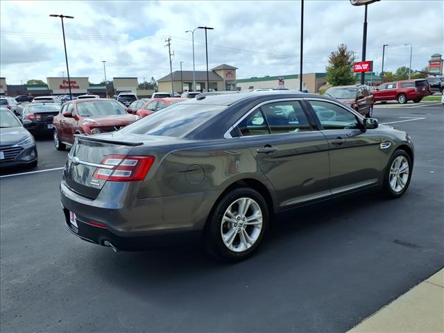 2016 Ford Taurus SEL