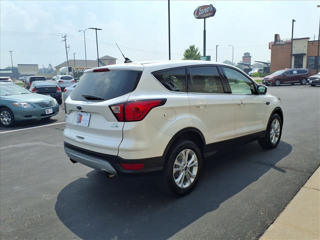 2019 Ford Escape SE:R8417C