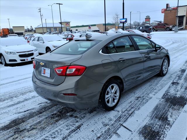 2018 Chevrolet Cruze LT Auto:R8242M