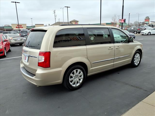 2014 Chrysler Town and Country Touring:R8149C