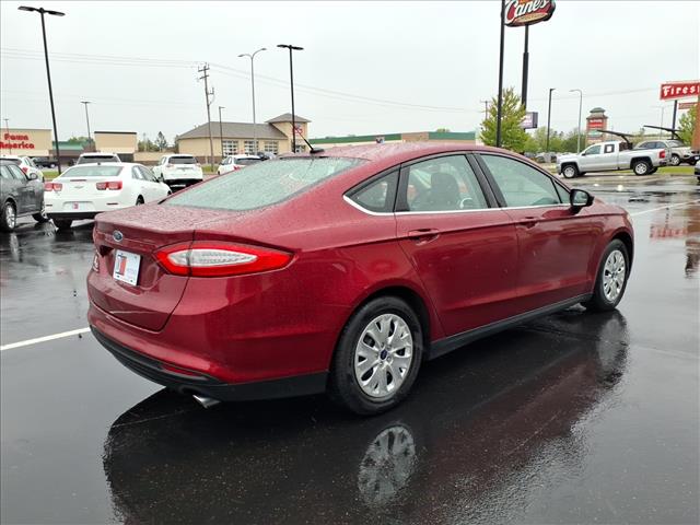 2014 Ford Fusion S:R8367C
