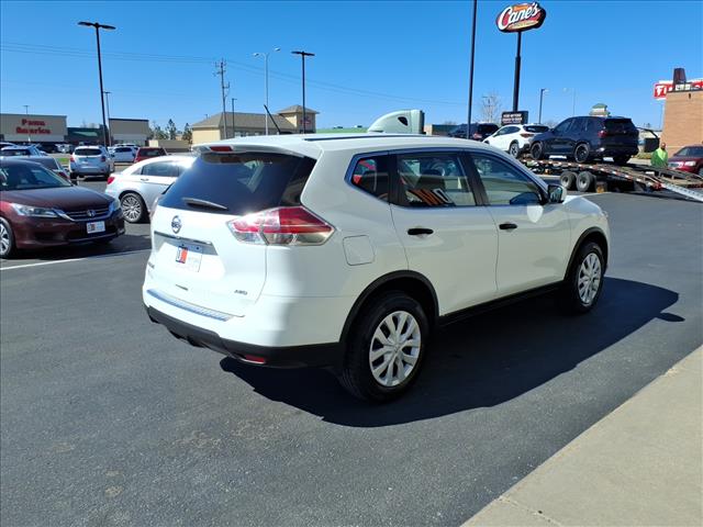 2016 Nissan Rogue S:R8299C