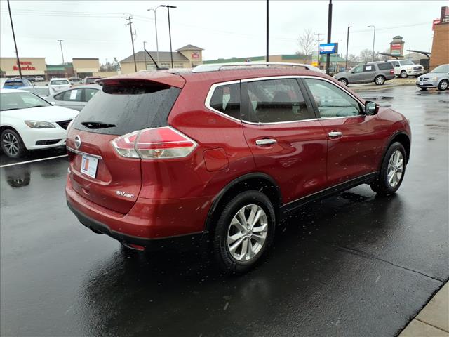 2015 Nissan Rogue SV:R8275C