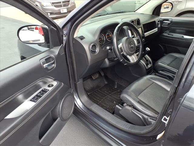 2015 Jeep Compass Latitude:R8143M