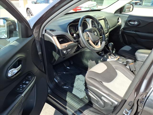 2014 Jeep Cherokee Latitude:R8249M