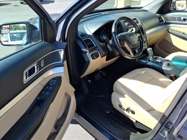 2016 Ford Explorer XLT:R8466M