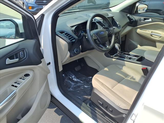 2019 Ford Escape SE:R8417C