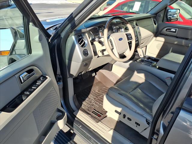 2013 Ford Expedition Limited:R8261C